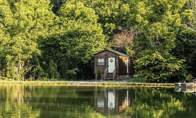 Joelton Cabin | Cabin 3 @ Jones Farm Venue and Cabins