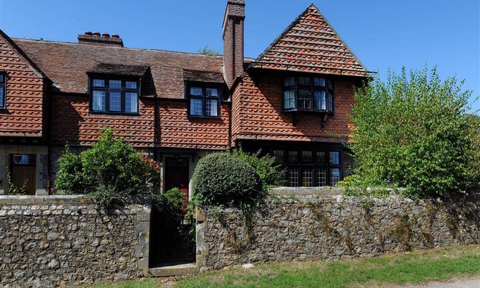 Rousdon Cottage | Cabin ∙ 4 bedrooms ∙ 8 guests