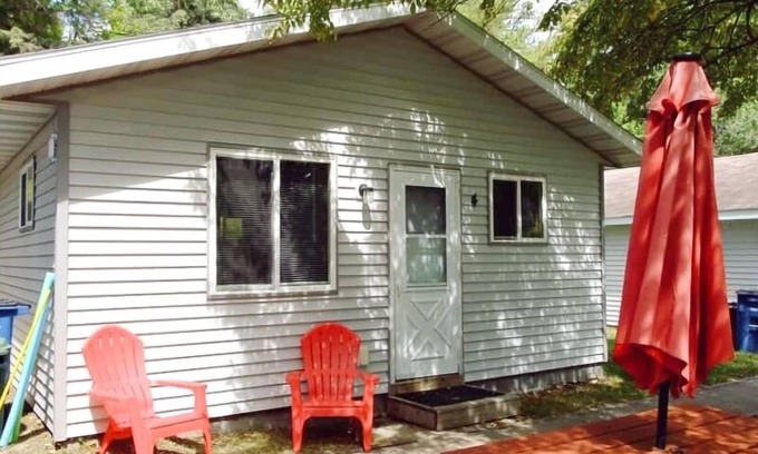 Nevis Resort | Cabin 4 | Moonbeam