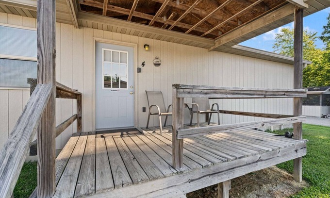 Eckerty House | Cabin 4 The Village @ Patoka Lake