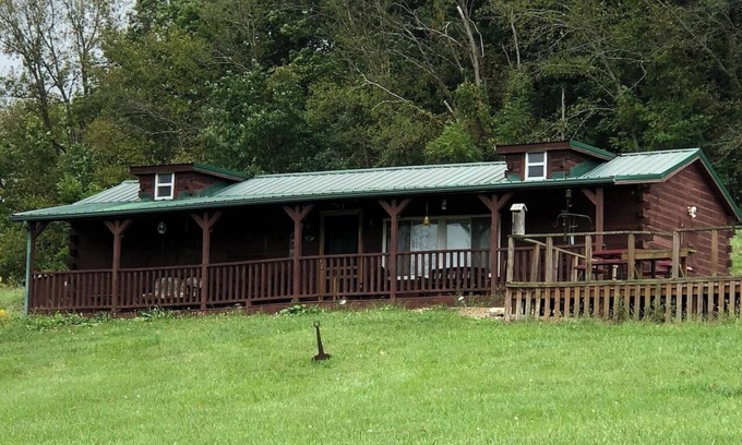 Chandlersville Cabin | Cabin 65AC Zanesville Muskingum AEP WIFI&CELL SVC!