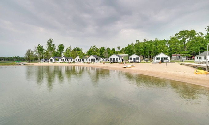 Cedarville Cabin | Cabin 8 on Lake Huron in Les Cheneaux Islands!