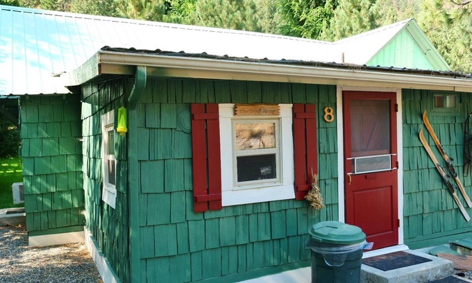 New Meadows Cabin | Cabin 8 - Sportman's Haven