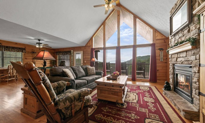 Sevierville Cabin | Cabin-Amazing View-Resort Pool-Hot Tub-Minutest to Dollywood-Spacious home!