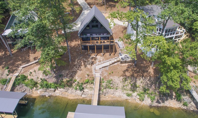 Jasper House | Cabin at Eagle Cove: 4 BR, 2.5 BA in Jasper, Sleeps 12