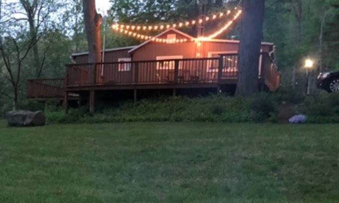 Howard House | Cabin at the river of the little owls! 2 bedroom cottage directly on the river.