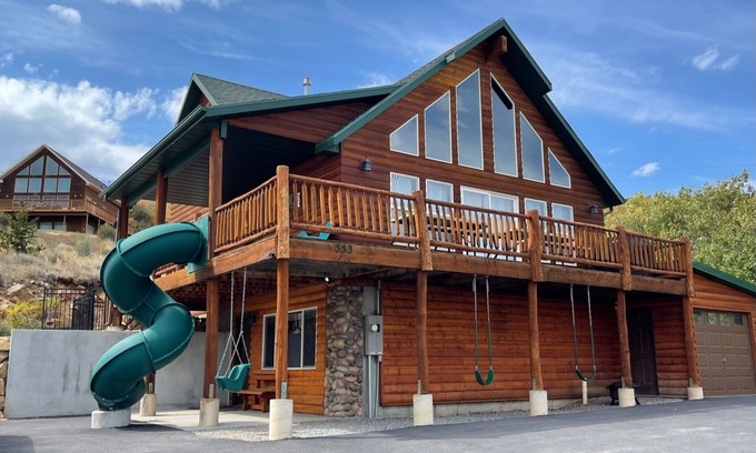 Harbor Village House | Cabin By the Lake at Bear Lake