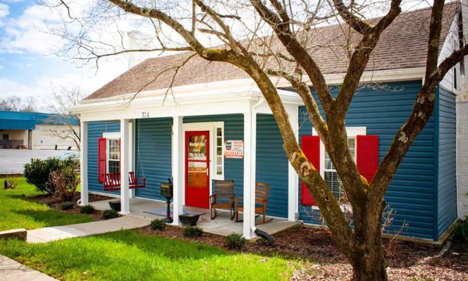 Springfield House | Cabin Chic on Main
