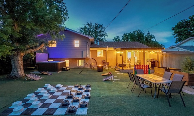 Northglenn Cabin | Cabin in the City! Hot Tub, Theater, Game Room!