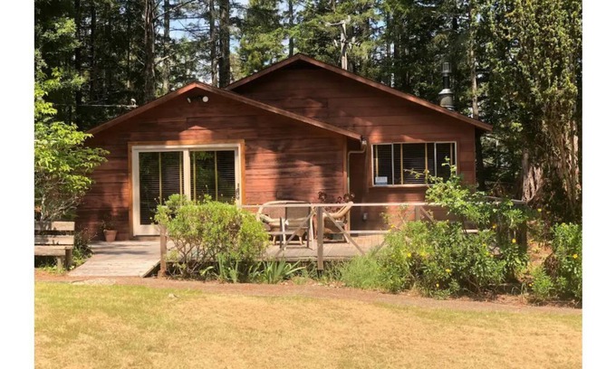 Little River Cabin | Cabin in the Redwoods