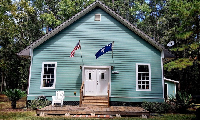 Pineland House | Cabin in the woods at Stokes Bluff