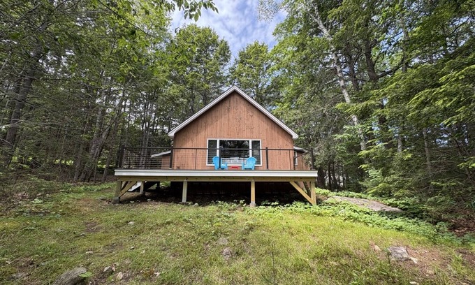 Bristol House | Cabin in the woods/Bristol