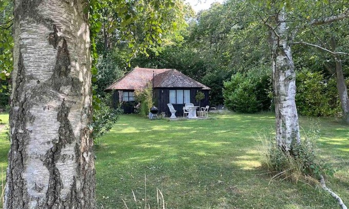 Abbess Roding Apartment | Cabin in the Woods