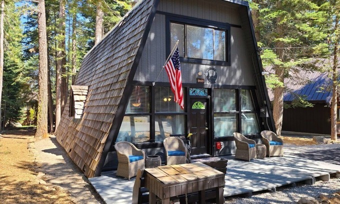 McKinney Estates House | Cabin in The Woods in Tahoma