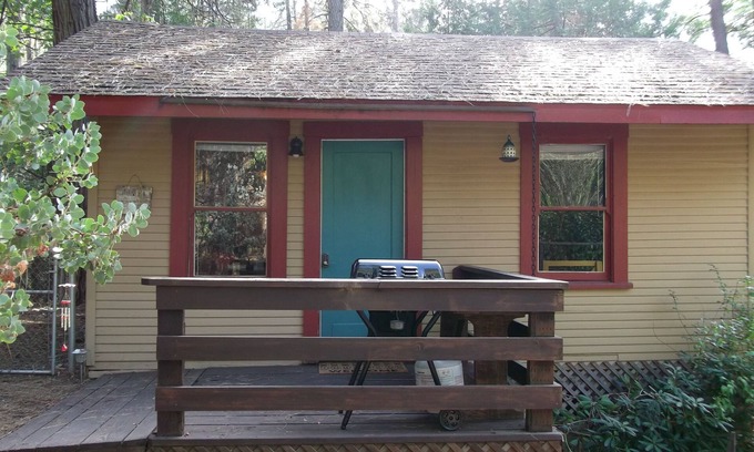 Coarsegold Cabin | Cabin in the Woods Near Yosemite