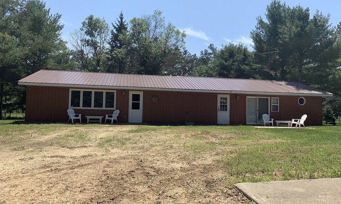 Hatfield House | Cabin located on ATV trail & walking distance to boat launch on Lake Arbutus