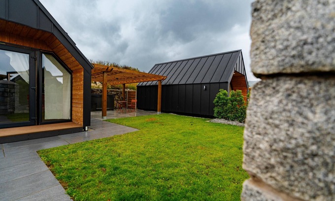 Newry Cabin | Cabin-Luxury-Ensuite-Cabin 7