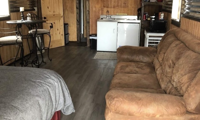 Minden Cabin | Cabin on a Pond