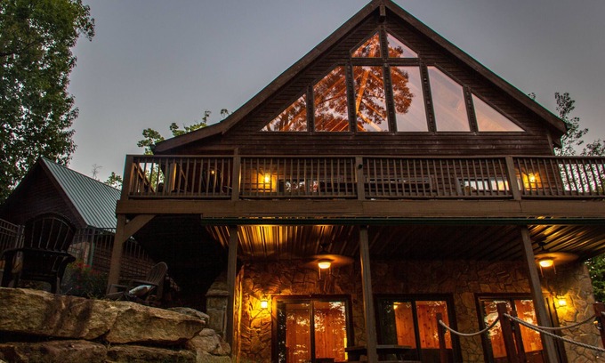 Six Mile Cabin | Cabin on Lake Keowee just minutes from Clemson, lake front property with firepit