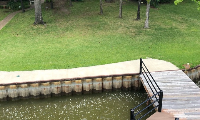 Eustace Cabin | cabin on lakefront on cedar creek , tx