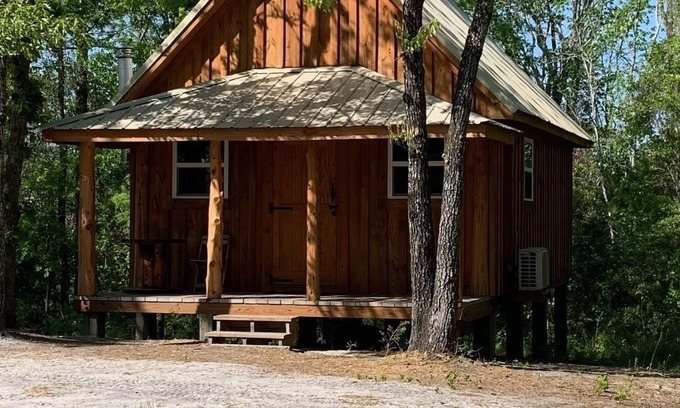 Hubert Cabin | Cabin on Queens Creek