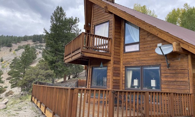 Lake City Cabin | Cabin on the Bluff - Spectacular Views From Home Nestled in the Trees Above Lake City
