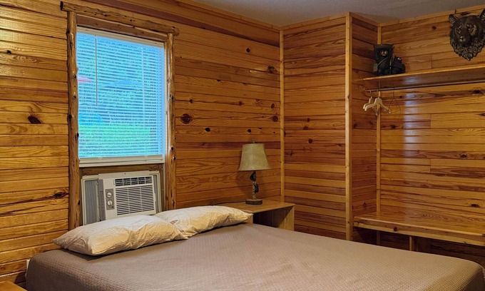 Steelville Cabin | Cabin on the Meramec River - Unit 16a
