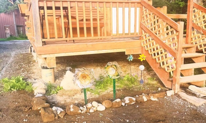 Salamatof Cabin | Cabin Overlooking the Beautiful Cook Inlet