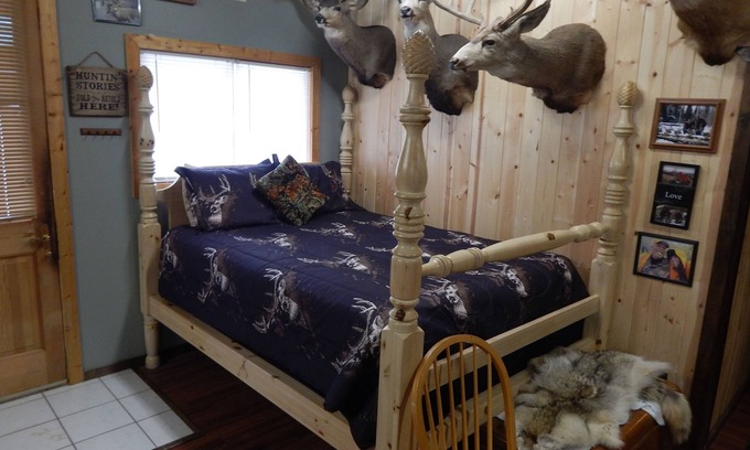 Crawford Cottage | Cabin rental, Crawford's best lodging choice and value. Fully stocked, kitchen