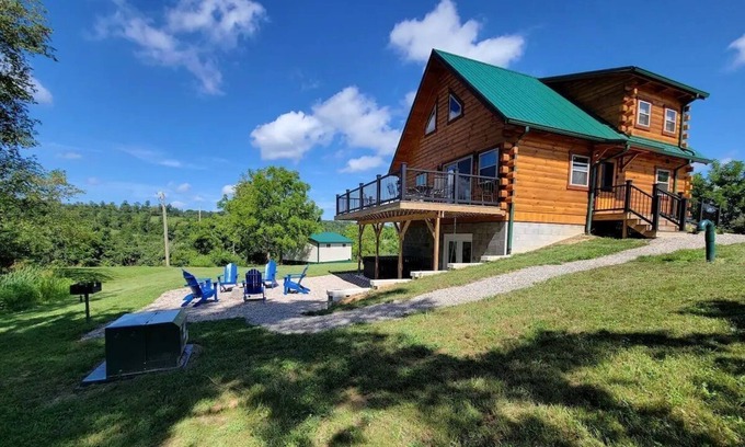 Wilkesville Cabin | Cabin Retreat at Whitetail Run