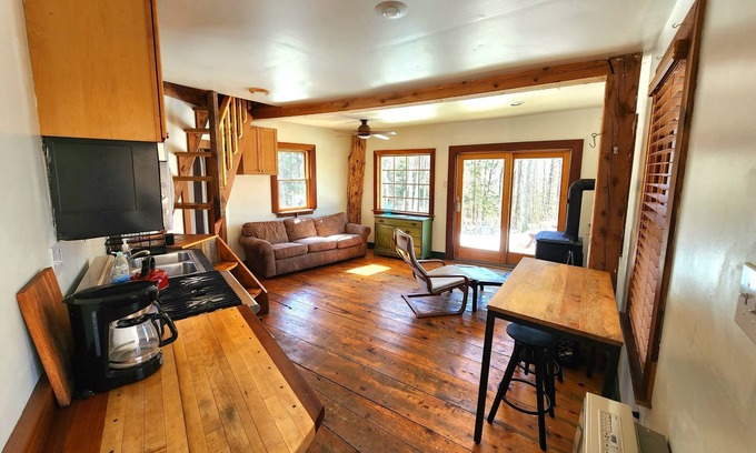 Putney Cabin | Cabin Retreat in Southern Vermont
