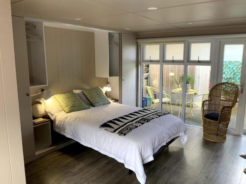 Warwick House | Cabin Retreat in the heart of Warwick.