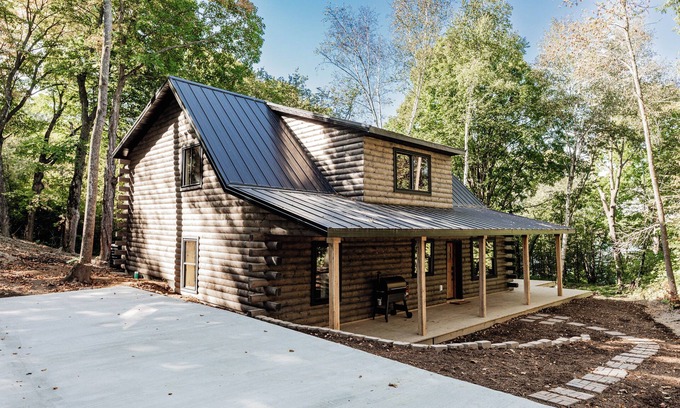 Otter Tail County Cabin | Cabin Retreat with Hot Tub