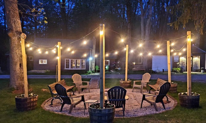 Free Soil Cabin | CABIN sleeps 6 Perfect location between Manistee & Ludington