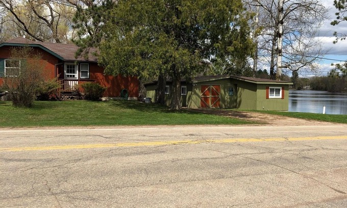 Tilleda House | Cabin Sweet Cabin! Shawano County Wisconsin Lake Cottages