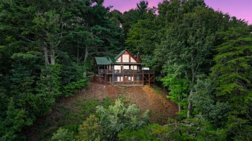 Morganton House | Cabin Sweet Cabin Sleeps 6 Hot Tub Foosball