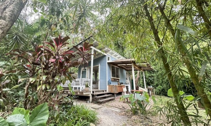 Currumbin Valley Cabin | Cabin the Near the Sea
