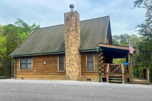 Sevierville House | Cabin with Deck, Hot Tub and Douglas Lake Resort Perks