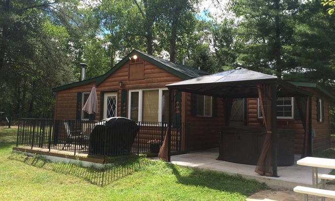 Kettle River House | Cabin with outdoor hot tub and view of Second Lake!