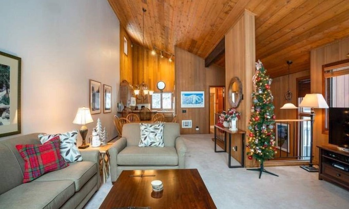 Mammoth Lakes Cabin | Cabin with vaulted ceilings, woods view, and central hot tub just 2 blocks to lifts