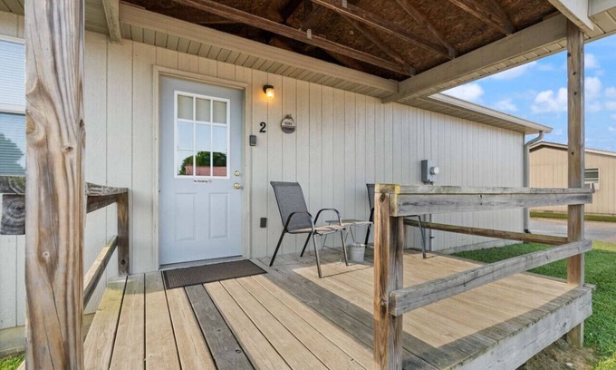 Eckerty House | Cabin2 The Village @ Patoka Lake