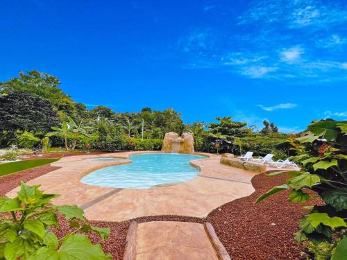 La Fortuna Hotel | Cabinas La Catarata