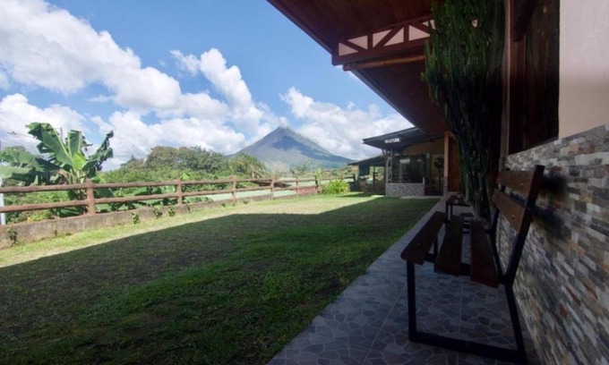 El Castillo Apartment | Cabinas Los Tucanes Private Room #3 with Volcano view