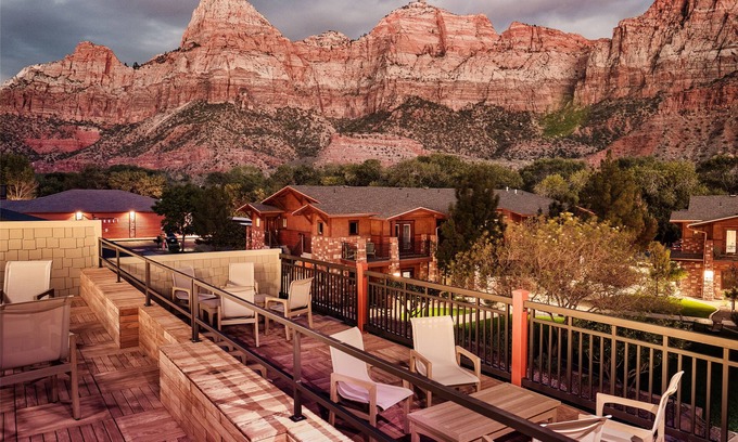 Zion National Park South Entrance Hotel | Cable Mountain Lodge