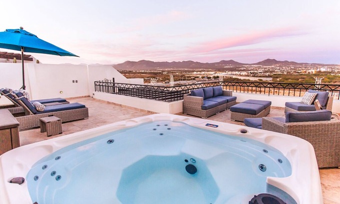 El Medano Ejidal Condo | CABO PENTHOUSE CONDO -Rooftop deck with Jacuzzi