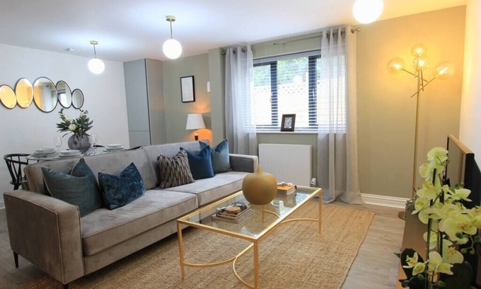 Filton Apartment | Cabot Mews Apartment 2 - Hopewell