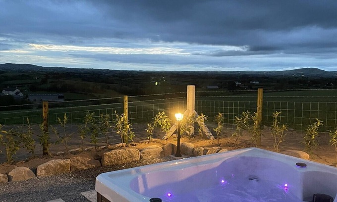 Newry Cottage | Cabra Cottage Luxurious Retreat.