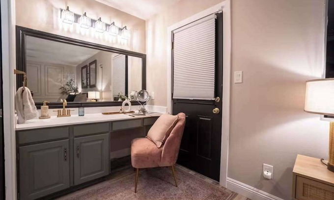 Raskin Estates House | Cactus Luxury, amenities, & VIP packages