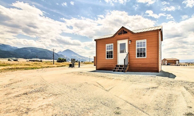 Livingston Cabin | Caddis Cabin (Cabin #2)
