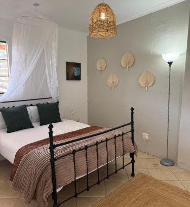 Montagu Ski Chalet | Cadle Craft Cottage